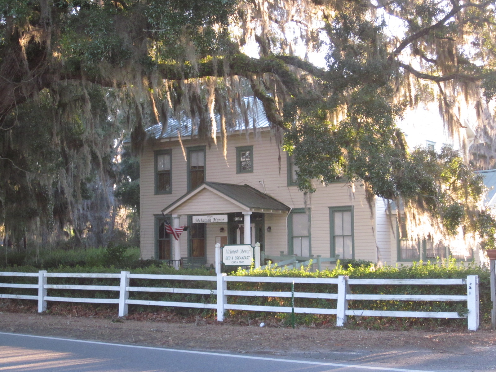 McIntosh Manor Bed & Breakfast - Hospice of the Golden Isles